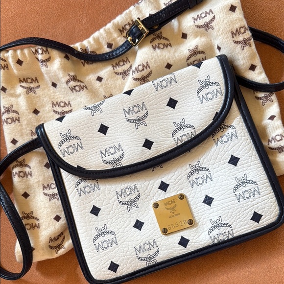 Authentic MCM white and navy leather Crossbody bag in excellent condition